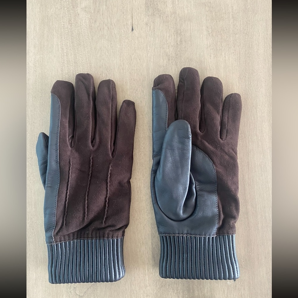Leather men’s gloves. Made in Italy